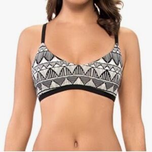 NWT Bingo Women’s Adjustable Black Print Swimsuit Top / size D cup